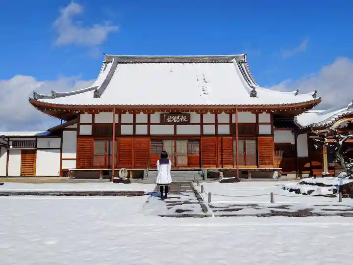 光徳寺の本殿・本堂