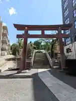 白金氷川神社の鳥居