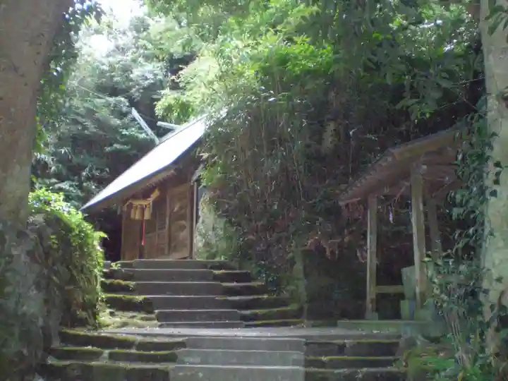 船越鉈切神社の本殿・本堂