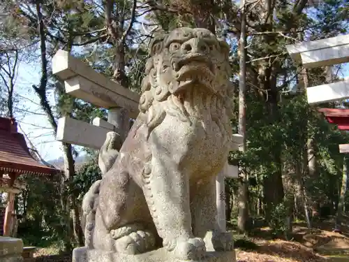 熊野神社の狛犬