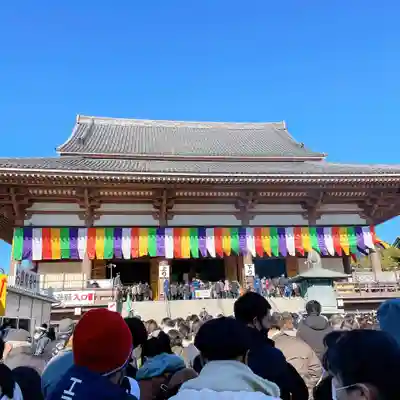 西新井大師総持寺の本殿・本堂