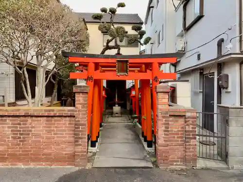 福富稲荷大明神の鳥居