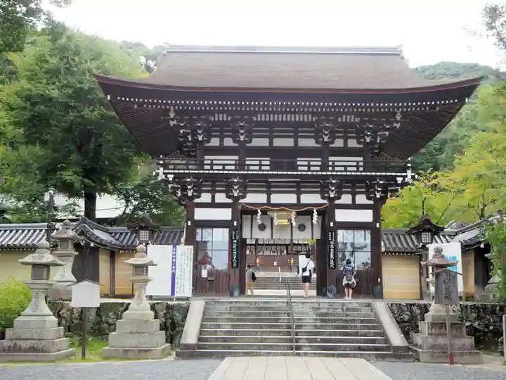 松尾大社の山門・神門