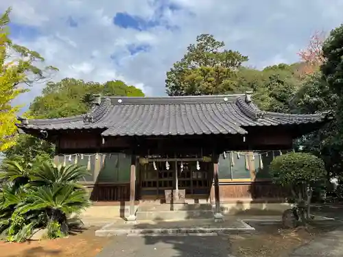 六社神社の本殿