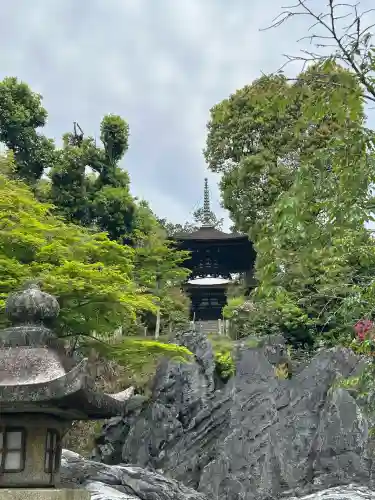石山寺の{uncategorized: "未分類", other: "その他", undefined: "問題あり", building: "その他建物", grave: "お墓", sacred_gate: "鳥居", guardian: "狛犬", statue: "像", buddha: "仏像", history: "歴史", nature: "自然", garden: "庭園", animal: "動物", pagoda: "塔", temizu: "手水舎", mountain_gate: "山門・神門", sanctuary: "本殿・本堂", subordinate: "末社・摂社", art: "芸術", scenery: "景色", jizo: "地蔵", ema: "絵馬", goshuin: "御朱印", omikuji: "おみくじ", items: "授与品その他", amulet: "お守り", goshuincho: "御朱印帳", eats: "食事", festival: "お祭り", votive_dance: "神楽", shichigosan: "七五三参", wedding: "結婚式", experience: "体験その他", initially: "初詣", around: "周辺", anti_infection: "感染症対策"}