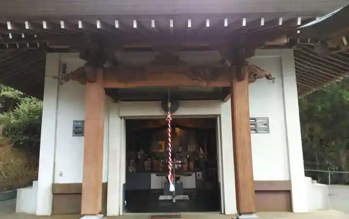 若杉観音堂の本殿・本堂