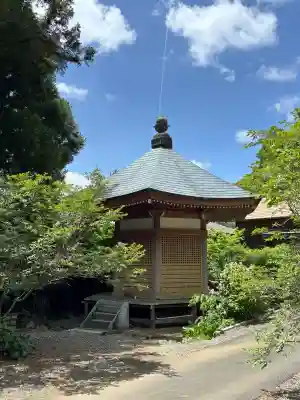 大福寺の{uncategorized: "未分類", other: "その他", undefined: "問題あり", building: "その他建物", grave: "お墓", sacred_gate: "鳥居", guardian: "狛犬", statue: "像", buddha: "仏像", history: "歴史", nature: "自然", garden: "庭園", animal: "動物", pagoda: "塔", temizu: "手水舎", mountain_gate: "山門・神門", sanctuary: "本殿・本堂", subordinate: "末社・摂社", art: "芸術", scenery: "景色", jizo: "地蔵", ema: "絵馬", goshuin: "御朱印", omikuji: "おみくじ", items: "授与品その他", amulet: "お守り", goshuincho: "御朱印帳", eats: "食事", festival: "お祭り", votive_dance: "神楽", shichigosan: "七五三参", wedding: "結婚式", experience: "体験その他", initially: "初詣", around: "周辺", anti_infection: "感染症対策"}