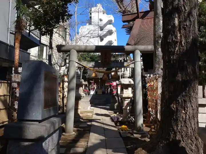 高円寺氷川神社の鳥居