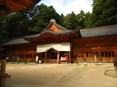 穂高神社本宮の本殿・本堂