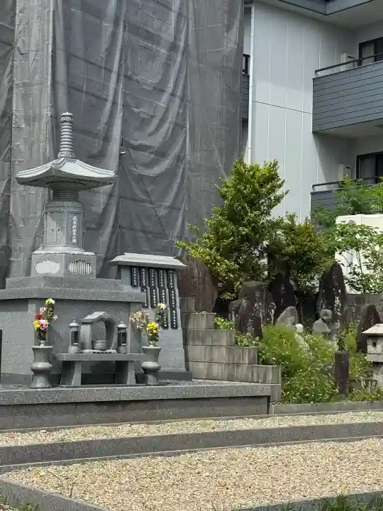 常雲寺の{uncategorized: "未分類", other: "その他", undefined: "問題あり", building: "その他建物", grave: "お墓", sacred_gate: "鳥居", guardian: "狛犬", statue: "像", buddha: "仏像", history: "歴史", nature: "自然", garden: "庭園", animal: "動物", pagoda: "塔", temizu: "手水舎", mountain_gate: "山門・神門", sanctuary: "本殿・本堂", subordinate: "末社・摂社", art: "芸術", scenery: "景色", jizo: "地蔵", ema: "絵馬", goshuin: "御朱印", omikuji: "おみくじ", items: "授与品その他", amulet: "お守り", goshuincho: "御朱印帳", eats: "食事", festival: "お祭り", votive_dance: "神楽", shichigosan: "七五三参", wedding: "結婚式", experience: "体験その他", initially: "初詣", around: "周辺", anti_infection: "感染症対策"}
