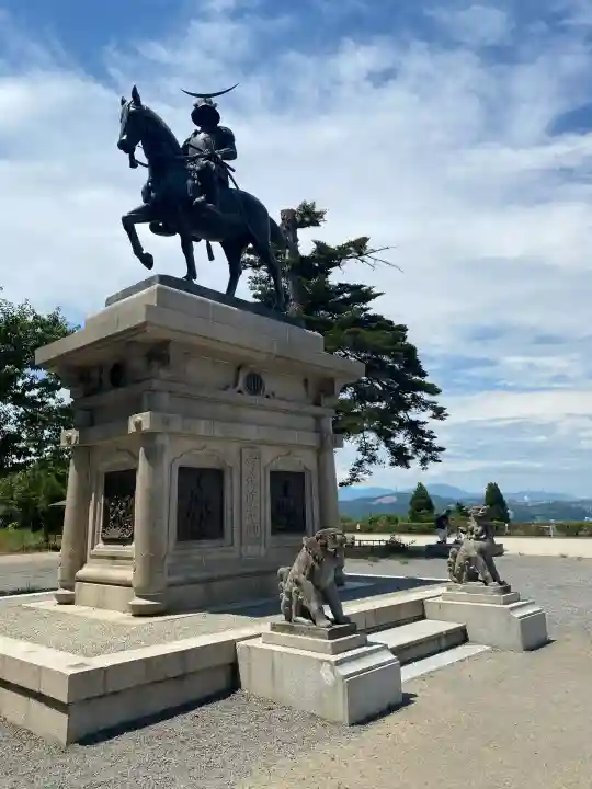 宮城縣護國神社の像