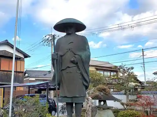 圓勝寺の像