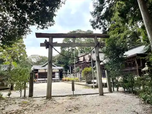 倭白山比咩神社（南出）の鳥居