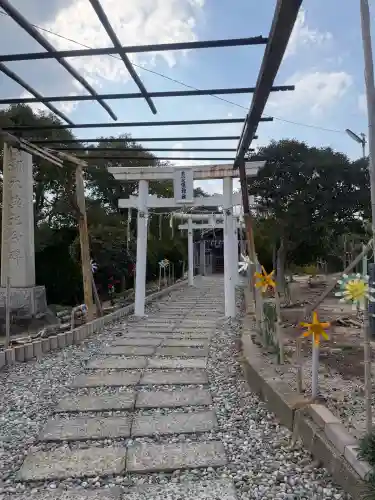 西戸崎神社の{uncategorized: "未分類", other: "その他", undefined: "問題あり", building: "その他建物", grave: "お墓", sacred_gate: "鳥居", guardian: "狛犬", statue: "像", buddha: "仏像", history: "歴史", nature: "自然", garden: "庭園", animal: "動物", pagoda: "塔", temizu: "手水舎", mountain_gate: "山門・神門", sanctuary: "本殿・本堂", subordinate: "末社・摂社", art: "芸術", scenery: "景色", jizo: "地蔵", ema: "絵馬", goshuin: "御朱印", omikuji: "おみくじ", items: "授与品その他", amulet: "お守り", goshuincho: "御朱印帳", eats: "食事", festival: "お祭り", votive_dance: "神楽", shichigosan: "七五三参", wedding: "結婚式", experience: "体験その他", initially: "初詣", around: "周辺", anti_infection: "感染症対策"}