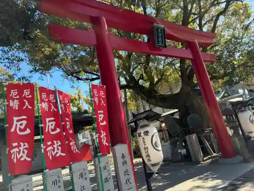 石津神社の{uncategorized: "未分類", other: "その他", undefined: "問題あり", building: "その他建物", grave: "お墓", sacred_gate: "鳥居", guardian: "狛犬", statue: "像", buddha: "仏像", history: "歴史", nature: "自然", garden: "庭園", animal: "動物", pagoda: "塔", temizu: "手水舎", mountain_gate: "山門・神門", sanctuary: "本殿・本堂", subordinate: "末社・摂社", art: "芸術", scenery: "景色", jizo: "地蔵", ema: "絵馬", goshuin: "御朱印", omikuji: "おみくじ", items: "授与品その他", amulet: "お守り", goshuincho: "御朱印帳", eats: "食事", festival: "お祭り", votive_dance: "神楽", shichigosan: "七五三参", wedding: "結婚式", experience: "体験その他", initially: "初詣", around: "周辺", anti_infection: "感染症対策"}
