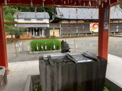 美濃國一宮　南宮大社の手水舎