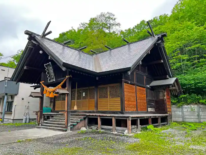 夕張神社の本殿