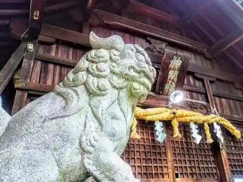 八ツ屋神明社の狛犬