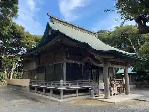 駒形神社の{uncategorized: "未分類", other: "その他", undefined: "問題あり", building: "その他建物", grave: "お墓", sacred_gate: "鳥居", guardian: "狛犬", statue: "像", buddha: "仏像", history: "歴史", nature: "自然", garden: "庭園", animal: "動物", pagoda: "塔", temizu: "手水舎", mountain_gate: "山門・神門", sanctuary: "本殿・本堂", subordinate: "末社・摂社", art: "芸術", scenery: "景色", jizo: "地蔵", ema: "絵馬", goshuin: "御朱印", omikuji: "おみくじ", items: "授与品その他", amulet: "お守り", goshuincho: "御朱印帳", eats: "食事", festival: "お祭り", votive_dance: "神楽", shichigosan: "七五三参", wedding: "結婚式", experience: "体験その他", initially: "初詣", around: "周辺", anti_infection: "感染症対策"}
