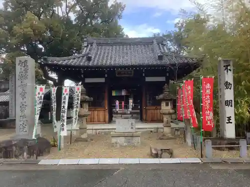 寳珠院（常楽寺）の山門