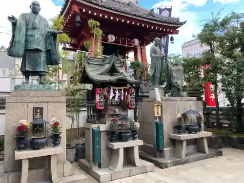 摩利支天 徳大寺の{uncategorized: "未分類", other: "その他", undefined: "問題あり", building: "その他建物", grave: "お墓", sacred_gate: "鳥居", guardian: "狛犬", statue: "像", buddha: "仏像", history: "歴史", nature: "自然", garden: "庭園", animal: "動物", pagoda: "塔", temizu: "手水舎", mountain_gate: "山門・神門", sanctuary: "本殿・本堂", subordinate: "末社・摂社", art: "芸術", scenery: "景色", jizo: "地蔵", ema: "絵馬", goshuin: "御朱印", omikuji: "おみくじ", items: "授与品その他", amulet: "お守り", goshuincho: "御朱印帳", eats: "食事", festival: "お祭り", votive_dance: "神楽", shichigosan: "七五三参", wedding: "結婚式", experience: "体験その他", initially: "初詣", around: "周辺", anti_infection: "感染症対策"}