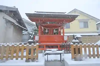 神鳥前川神社の末社・摂社