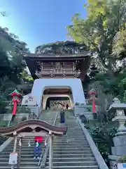 江島神社の山門