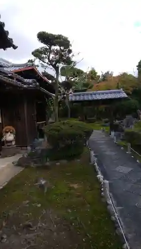 盛光院の山門