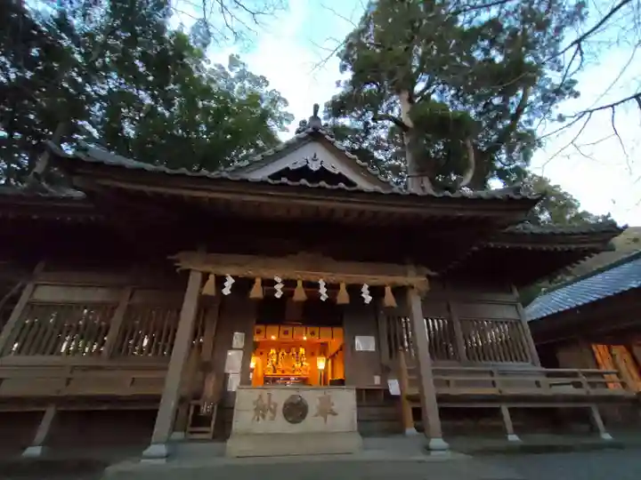 事任八幡宮の本殿・本堂