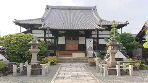 常諦寺の本殿