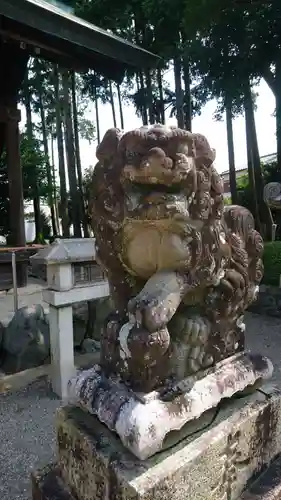 外山神社の狛犬