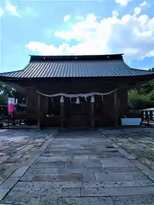三柱神社の本殿・本堂