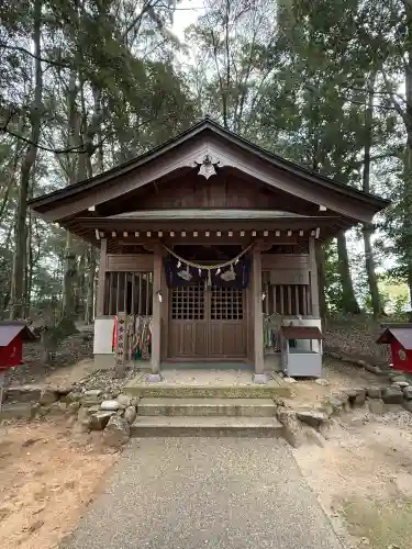 香良須神社の{uncategorized: "未分類", other: "その他", undefined: "問題あり", building: "その他建物", grave: "お墓", sacred_gate: "鳥居", guardian: "狛犬", statue: "像", buddha: "仏像", history: "歴史", nature: "自然", garden: "庭園", animal: "動物", pagoda: "塔", temizu: "手水舎", mountain_gate: "山門・神門", sanctuary: "本殿・本堂", subordinate: "末社・摂社", art: "芸術", scenery: "景色", jizo: "地蔵", ema: "絵馬", goshuin: "御朱印", omikuji: "おみくじ", items: "授与品その他", amulet: "お守り", goshuincho: "御朱印帳", eats: "食事", festival: "お祭り", votive_dance: "神楽", shichigosan: "七五三参", wedding: "結婚式", experience: "体験その他", initially: "初詣", around: "周辺", anti_infection: "感染症対策"}