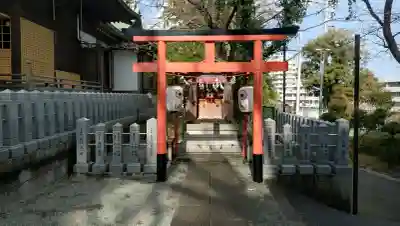 星川杉山神社の{uncategorized: "未分類", other: "その他", undefined: "問題あり", building: "その他建物", grave: "お墓", sacred_gate: "鳥居", guardian: "狛犬", statue: "像", buddha: "仏像", history: "歴史", nature: "自然", garden: "庭園", animal: "動物", pagoda: "塔", temizu: "手水舎", mountain_gate: "山門・神門", sanctuary: "本殿・本堂", subordinate: "末社・摂社", art: "芸術", scenery: "景色", jizo: "地蔵", ema: "絵馬", goshuin: "御朱印", omikuji: "おみくじ", items: "授与品その他", amulet: "お守り", goshuincho: "御朱印帳", eats: "食事", festival: "お祭り", votive_dance: "神楽", shichigosan: "七五三参", wedding: "結婚式", experience: "体験その他", initially: "初詣", around: "周辺", anti_infection: "感染症対策"}