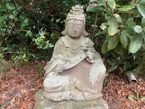 八幡神社の仏像