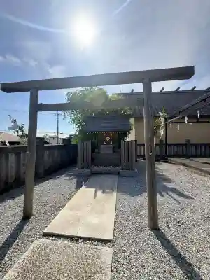 白鷺神社の{uncategorized: "未分類", other: "その他", undefined: "問題あり", building: "その他建物", grave: "お墓", sacred_gate: "鳥居", guardian: "狛犬", statue: "像", buddha: "仏像", history: "歴史", nature: "自然", garden: "庭園", animal: "動物", pagoda: "塔", temizu: "手水舎", mountain_gate: "山門・神門", sanctuary: "本殿・本堂", subordinate: "末社・摂社", art: "芸術", scenery: "景色", jizo: "地蔵", ema: "絵馬", goshuin: "御朱印", omikuji: "おみくじ", items: "授与品その他", amulet: "お守り", goshuincho: "御朱印帳", eats: "食事", festival: "お祭り", votive_dance: "神楽", shichigosan: "七五三参", wedding: "結婚式", experience: "体験その他", initially: "初詣", around: "周辺", anti_infection: "感染症対策"}