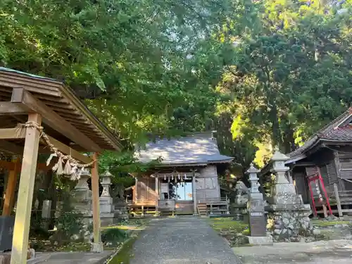 藏皇神社の庭園