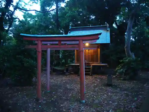 神明社の鳥居