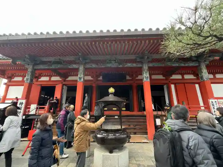六波羅蜜寺の{uncategorized: "未分類", other: "その他", undefined: "問題あり", building: "その他建物", grave: "お墓", sacred_gate: "鳥居", guardian: "狛犬", statue: "像", buddha: "仏像", history: "歴史", nature: "自然", garden: "庭園", animal: "動物", pagoda: "塔", temizu: "手水舎", mountain_gate: "山門・神門", sanctuary: "本殿・本堂", subordinate: "末社・摂社", art: "芸術", scenery: "景色", jizo: "地蔵", ema: "絵馬", goshuin: "御朱印", omikuji: "おみくじ", items: "授与品その他", amulet: "お守り", goshuincho: "御朱印帳", eats: "食事", festival: "お祭り", votive_dance: "神楽", shichigosan: "七五三参", wedding: "結婚式", experience: "体験その他", initially: "初詣", around: "周辺", anti_infection: "感染症対策"}