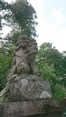 小川温泉神社の狛犬