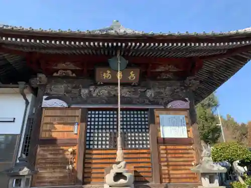 光明寺の本殿