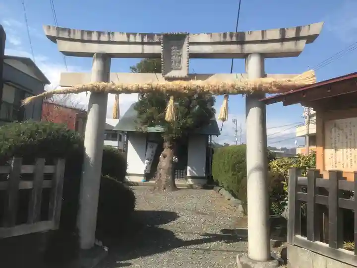 青木神社の鳥居