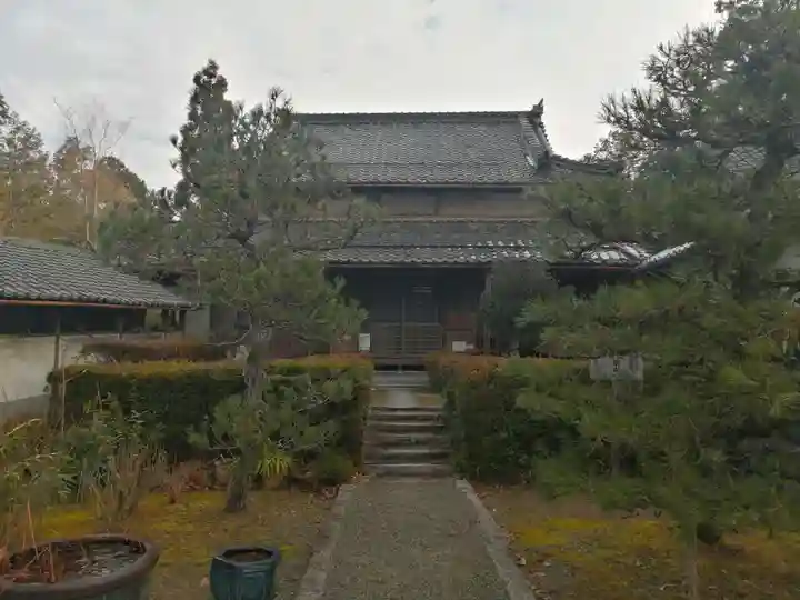 梵釈寺の本殿・本堂