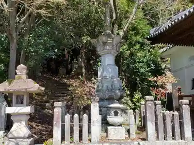 萬勝寺の塔