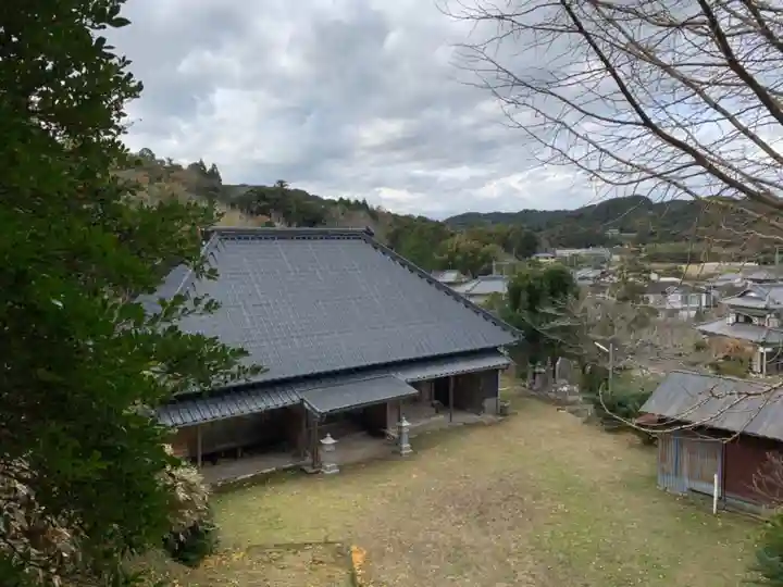 観音寺の本殿・本堂