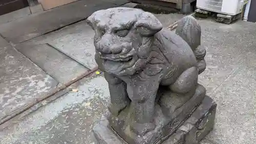 越中白山総社の狛犬