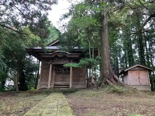 山神社の本殿