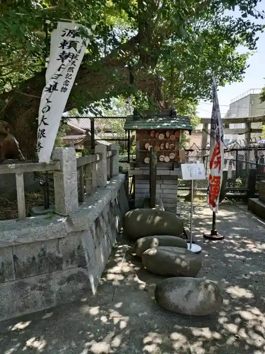海南神社の{uncategorized: "未分類", other: "その他", undefined: "問題あり", building: "その他建物", grave: "お墓", sacred_gate: "鳥居", guardian: "狛犬", statue: "像", buddha: "仏像", history: "歴史", nature: "自然", garden: "庭園", animal: "動物", pagoda: "塔", temizu: "手水舎", mountain_gate: "山門・神門", sanctuary: "本殿・本堂", subordinate: "末社・摂社", art: "芸術", scenery: "景色", jizo: "地蔵", ema: "絵馬", goshuin: "御朱印", omikuji: "おみくじ", items: "授与品その他", amulet: "お守り", goshuincho: "御朱印帳", eats: "食事", festival: "お祭り", votive_dance: "神楽", shichigosan: "七五三参", wedding: "結婚式", experience: "体験その他", initially: "初詣", around: "周辺", anti_infection: "感染症対策"}