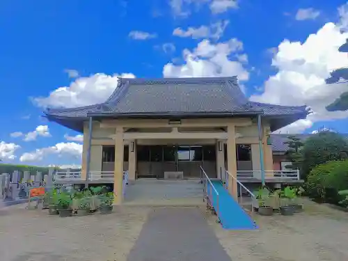 徳行寺の本殿・本堂