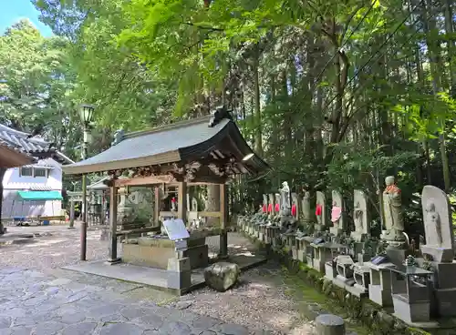 宝山寺奥之院(奈良県)